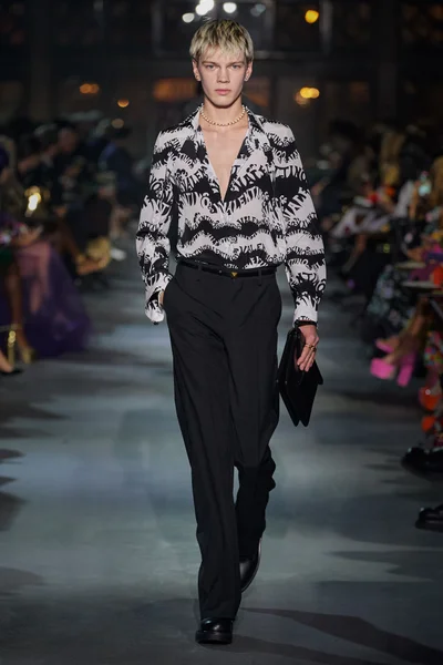 Look 62